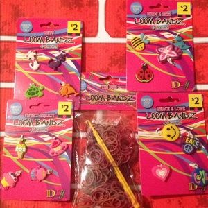 Two Loom band bracelet kit with 16 charms